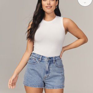 Curve Love High Rise Mom Short